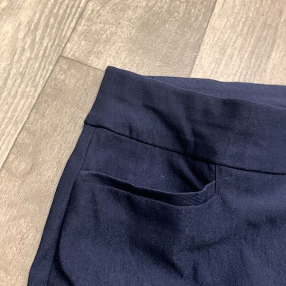 Womens NWT Chico’s‎ Brigittte Slim Leg Ankle Crop Stretch Pull On Pants - Picture 4 of 9